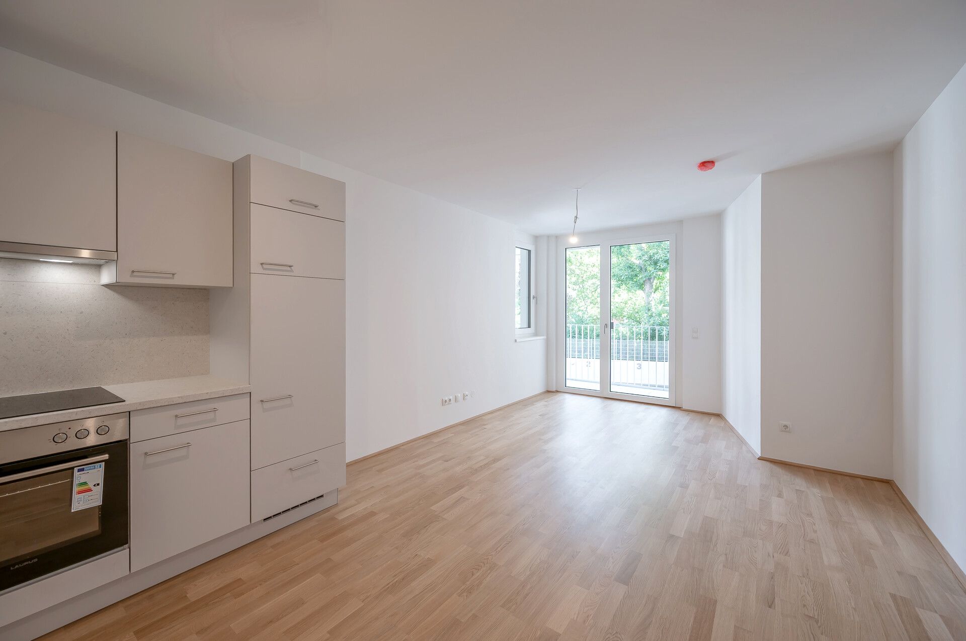 Erstbezug. Sofort verfügbar: Hochwertige Drei-Zimmer-Wohnung mit Balkon - zu mieten in 1170 Wien