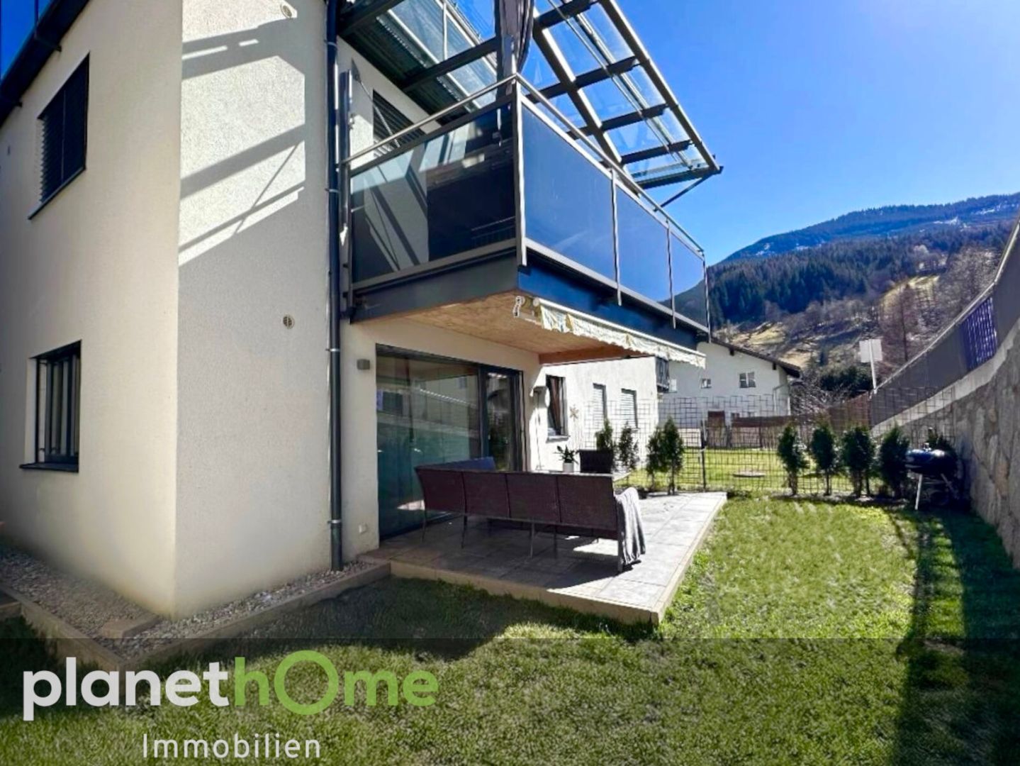 Energieeffizienter Familientraum mit privater Grünfläche und Carport