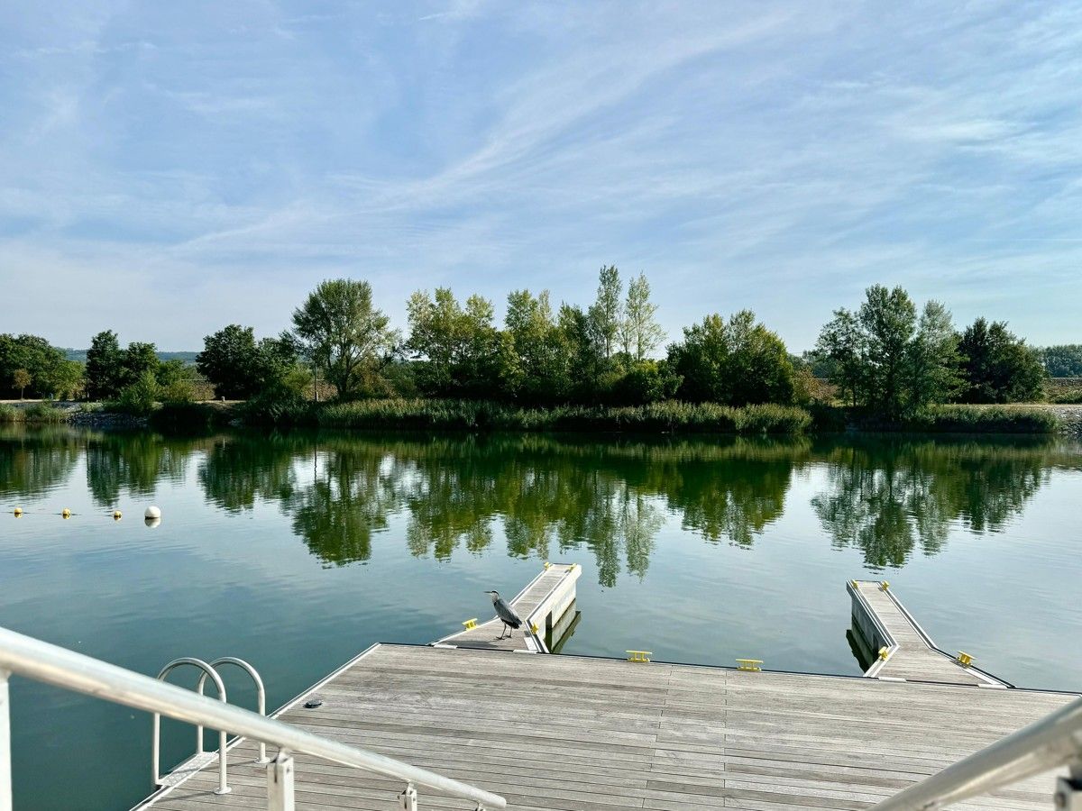 Luxus am Wasser mit 126m2 Garten - von der Sonne geküsst!