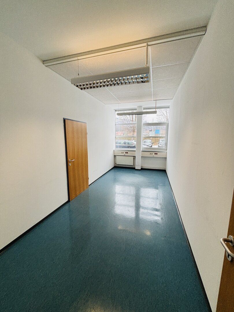 Modernes Büro / Großraumbüro mit flexibler Nutzung - ideal für Shared Office oder Unternehmensstandort - Mehr