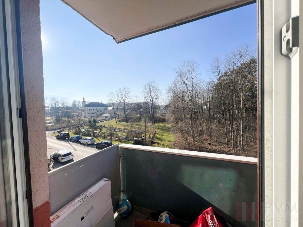 2 - ZIMMER // MIT BALKON  NÄHE AIGLHOF ANFRAGEN NUR PER MAIL