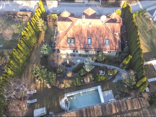 Durchatmen und Abschalten - Großzügige Familienvilla mit viel Platz und Ruhe mitten im Grünen