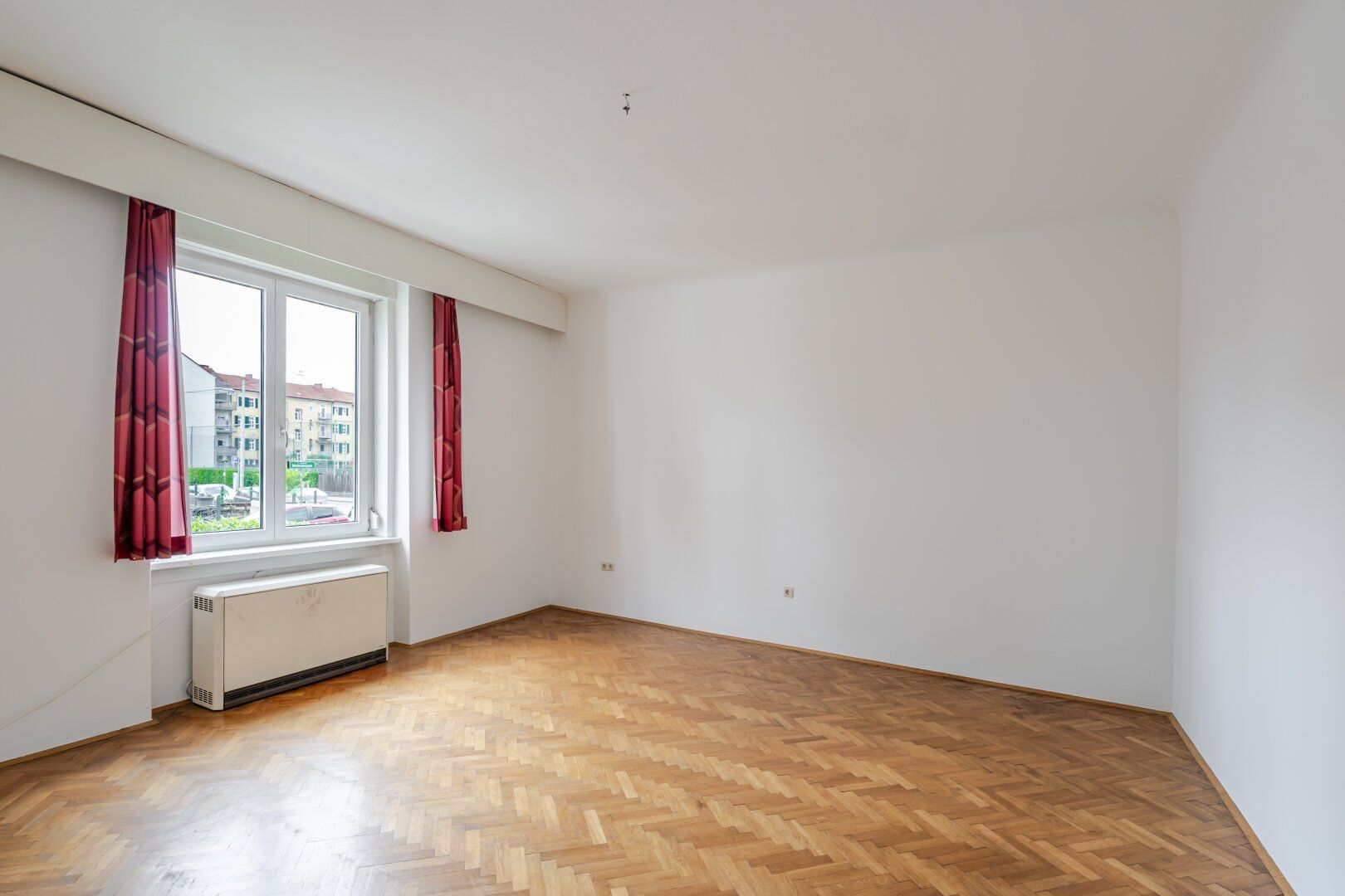 Altbaucharme trifft Toplage - 2-Zimmer-Wohnung mit Balkon im Herzen von Graz