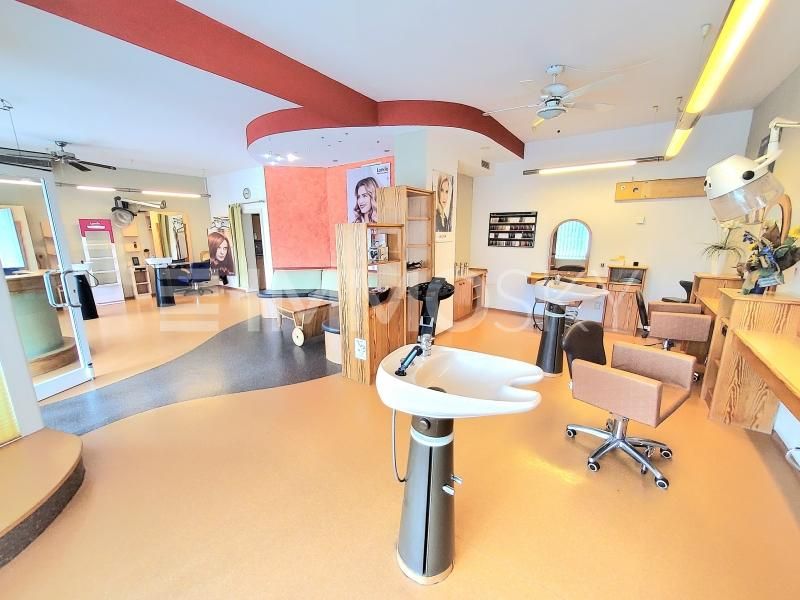 Ihr Barbershop in Pichel, mit großer Wohnung, Garten, Sauna, etc.