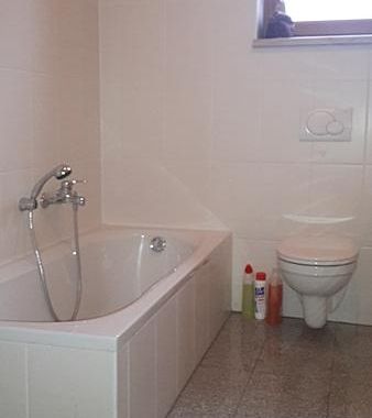 mit Wanne, WC