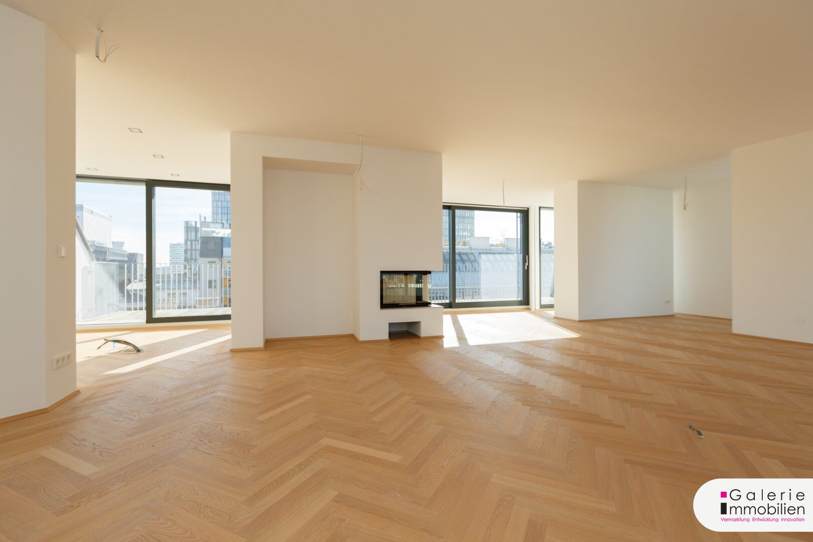 Traumpenthouse - 76m2 Terrassen mit Rundumblick - Erstbezug - eigener Liftzugang