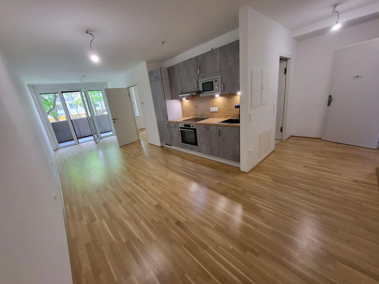2-Zimmer Wohnung mit Grünblick und bester Verkehrsanbindung
