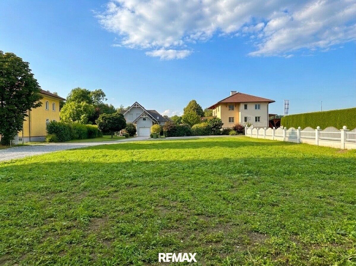 Land, 780 m²