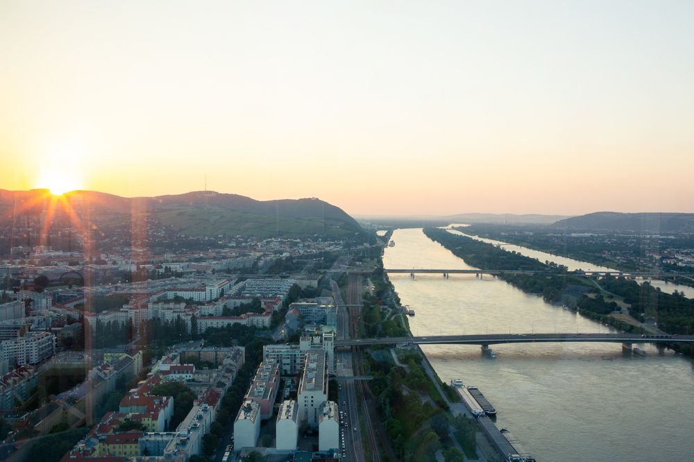 MILLENNIUM TOWER - Moderne Büros mit Weitblick - Ansicht 3
