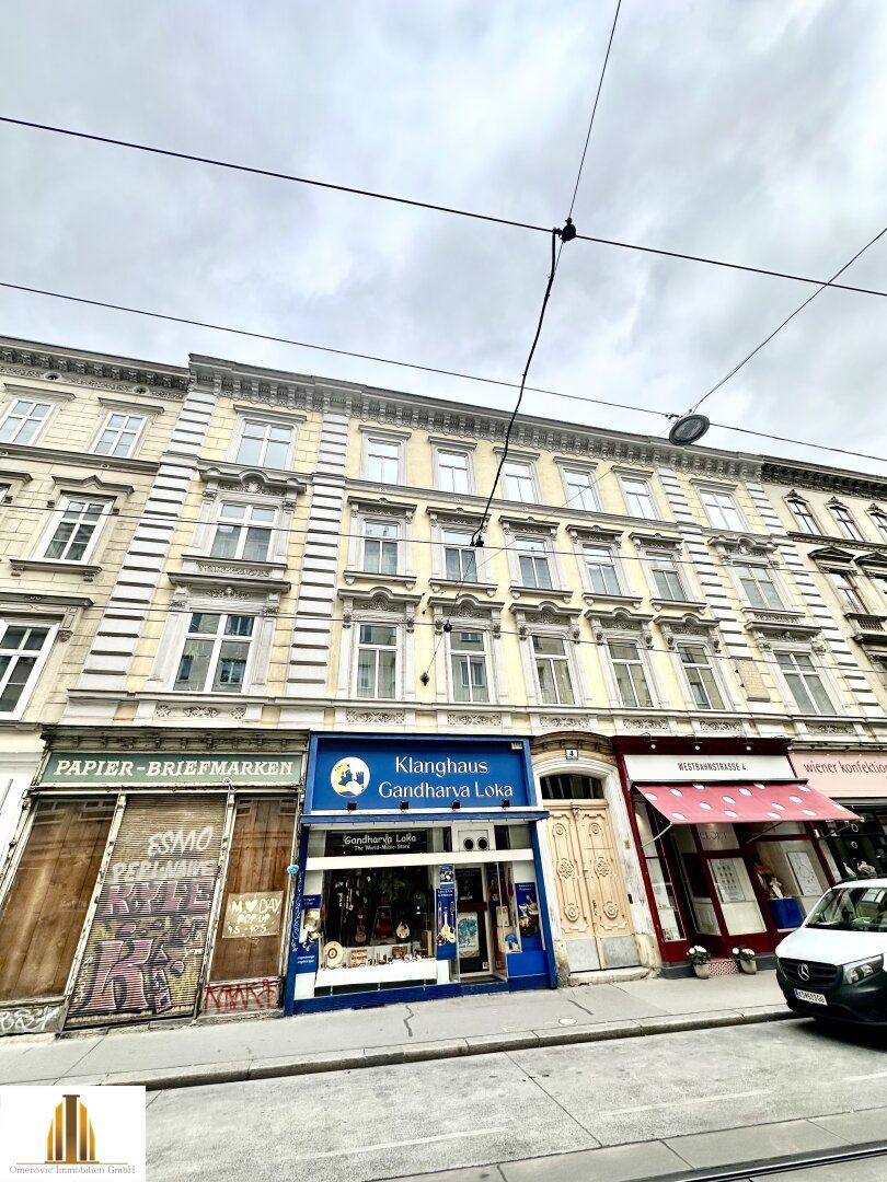 Helle Altbauwohnung im 3ten Stockwerk, direkt bei Neubaugasse!
