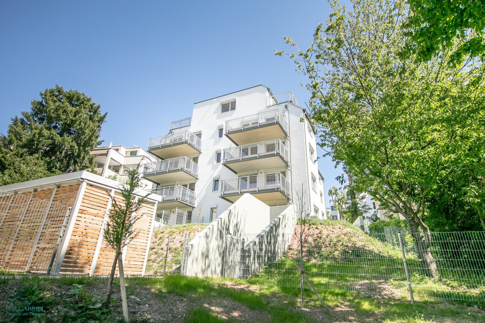 2-ZIMMER - BALKONMIETE IN GRÜNRUHELAGE