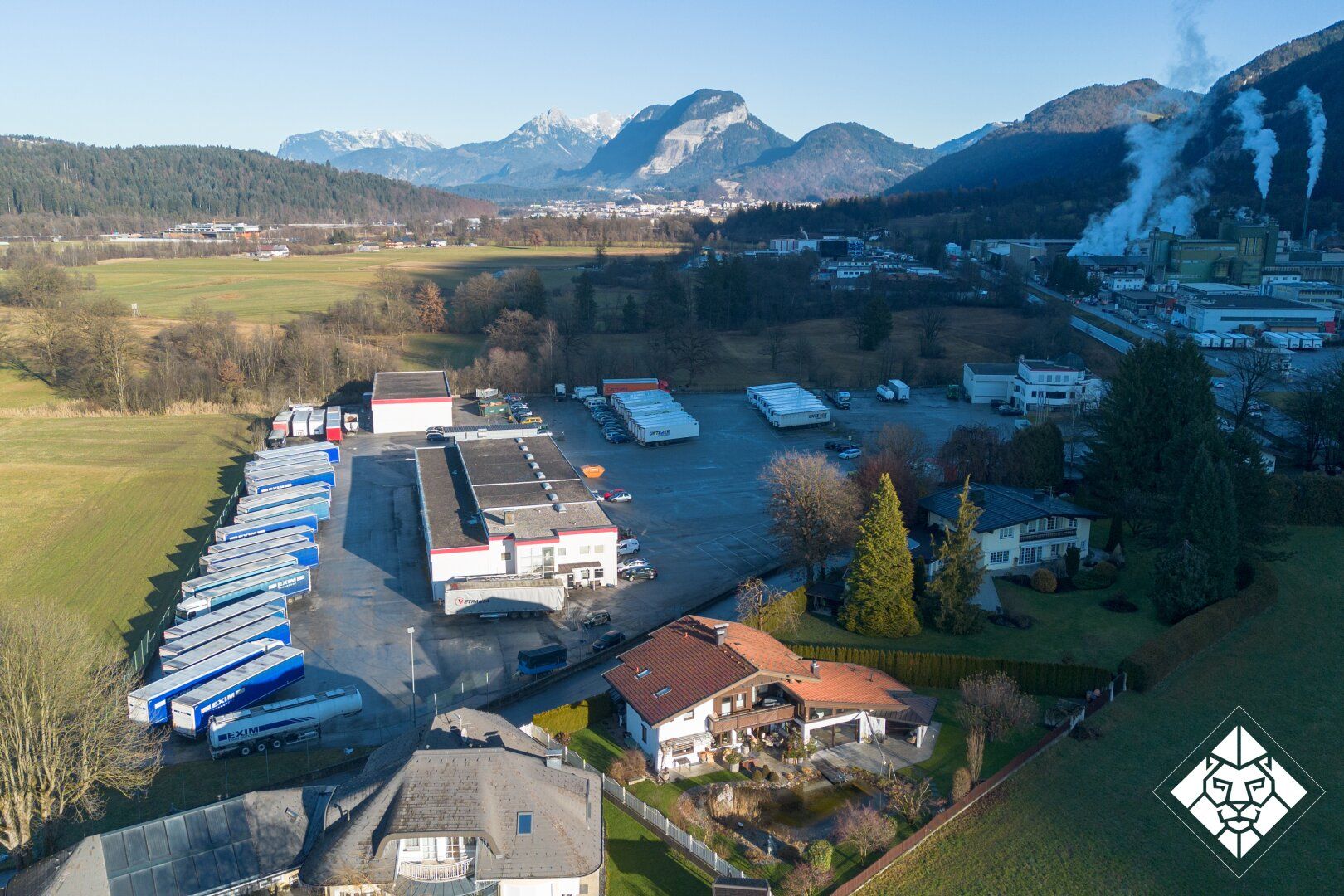 Großflächige Industrie- und Gewerbeliegenschaft mit umfassender Betriebsanlagengenehmigung in Top-Lage nahe der A12 - Ansicht 2