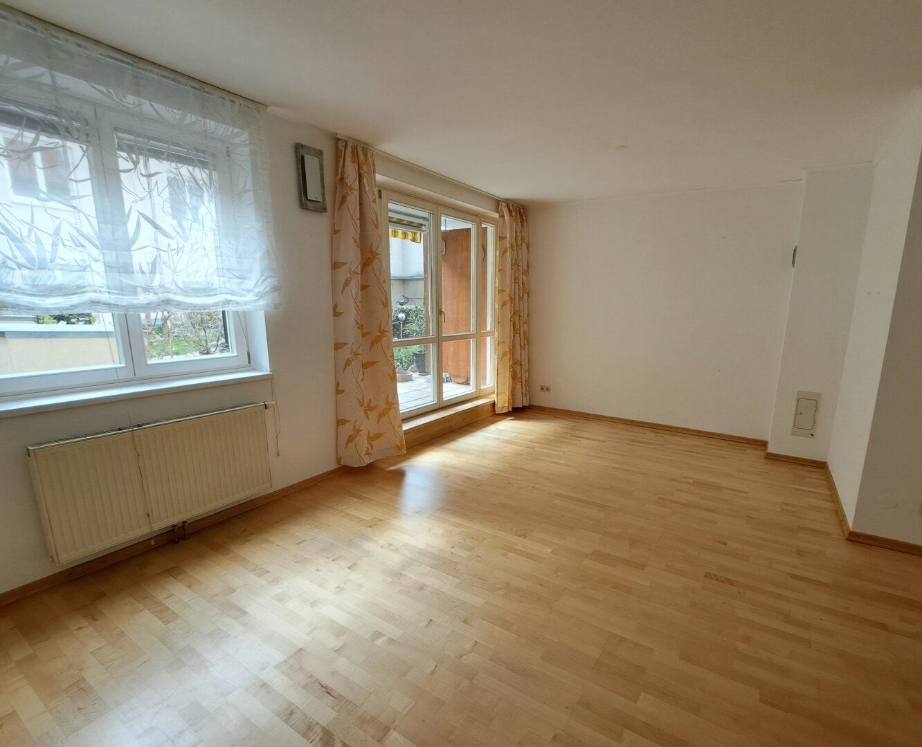 Wohlfühlplätzchen mitten in Baden bei Wien - sehr freundliche 3-ZI.-MIET-WG. - mit Terrasse und TG-Stellplatz - provisionsfrei für Mieter