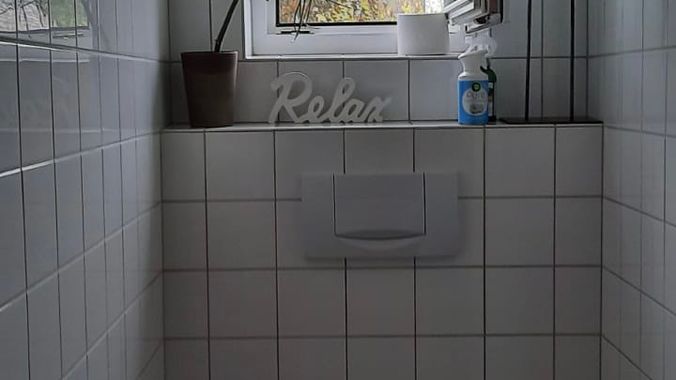 Toilette mit Fenster