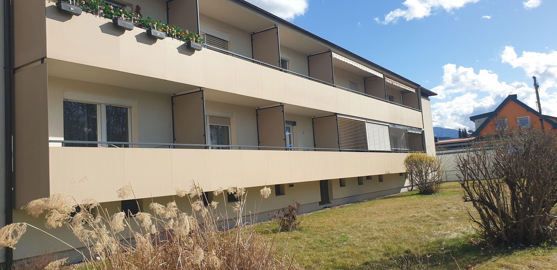 3 Zimmer Wohnung in Klagenfurt mit Südloggia und Garage, sofort beziehbar, Privatverkauf