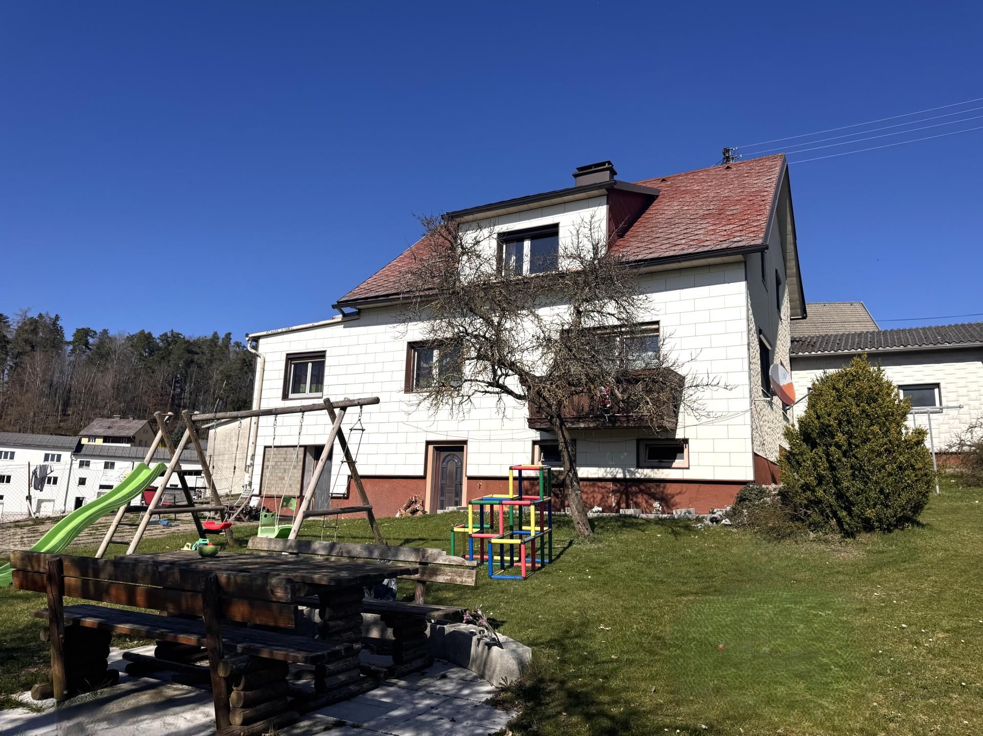 Sanierungsbedürftiges Wohnhaus im Herzen der Stadt