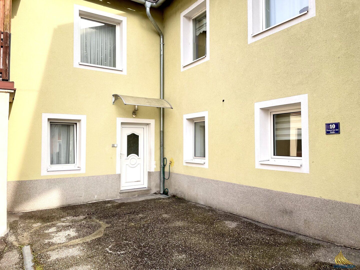 Zweifamilienhaus mit Potenzial - Ihr neues Projekt wartet!
