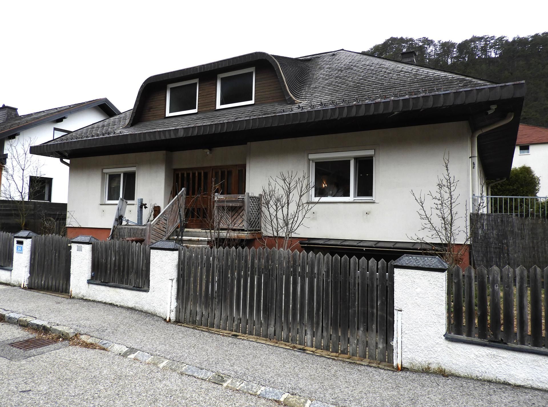 Einfamilienhaus in ruhiger Sackgasse umgeben von Natur und Grünflächen