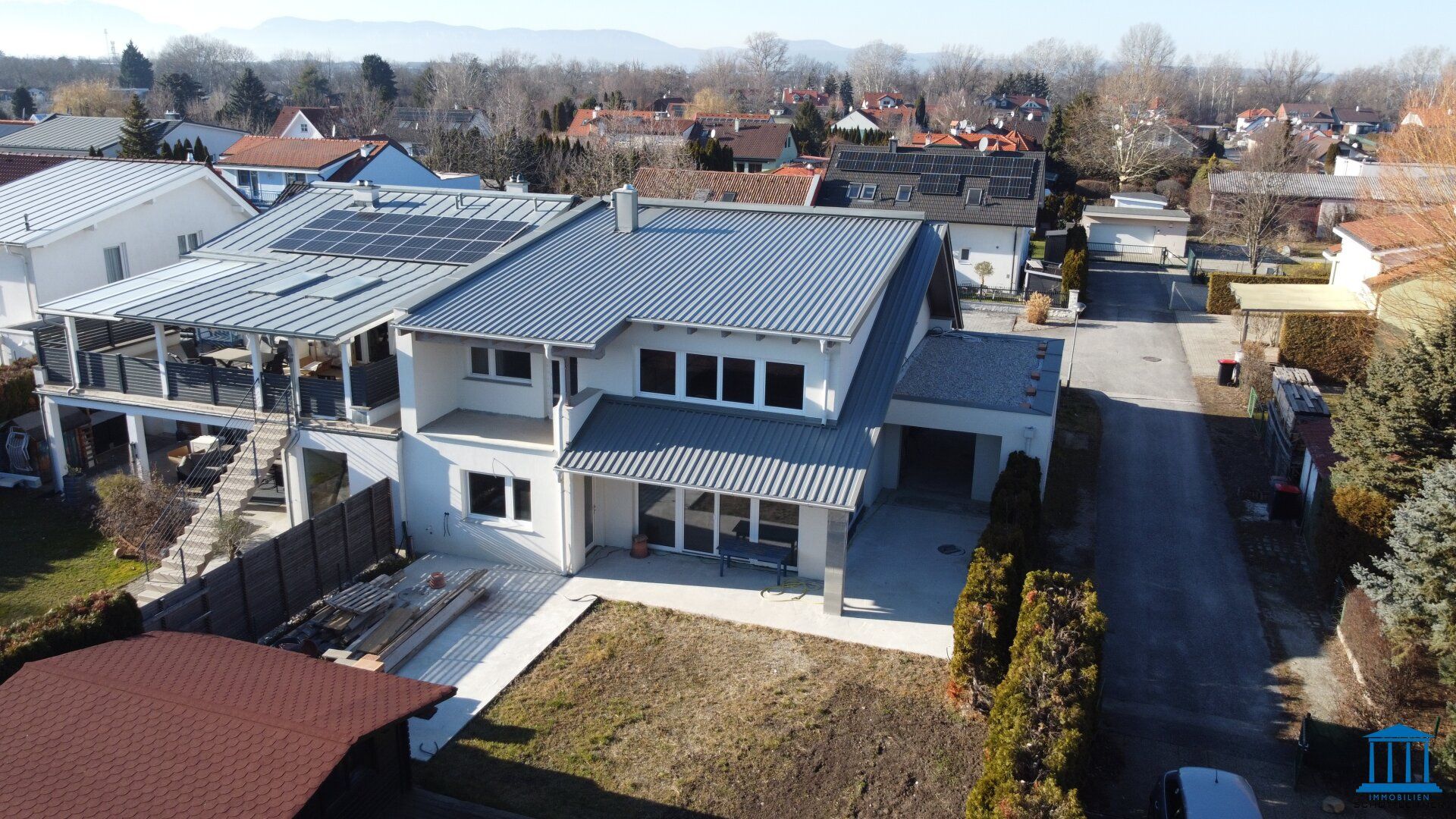 NEU errichtetes Seehaus mit Garage in ruhiger Seitengasse - Rohbau inkl. Vorbereitung für Klima- & Photovoltaikanlage!
