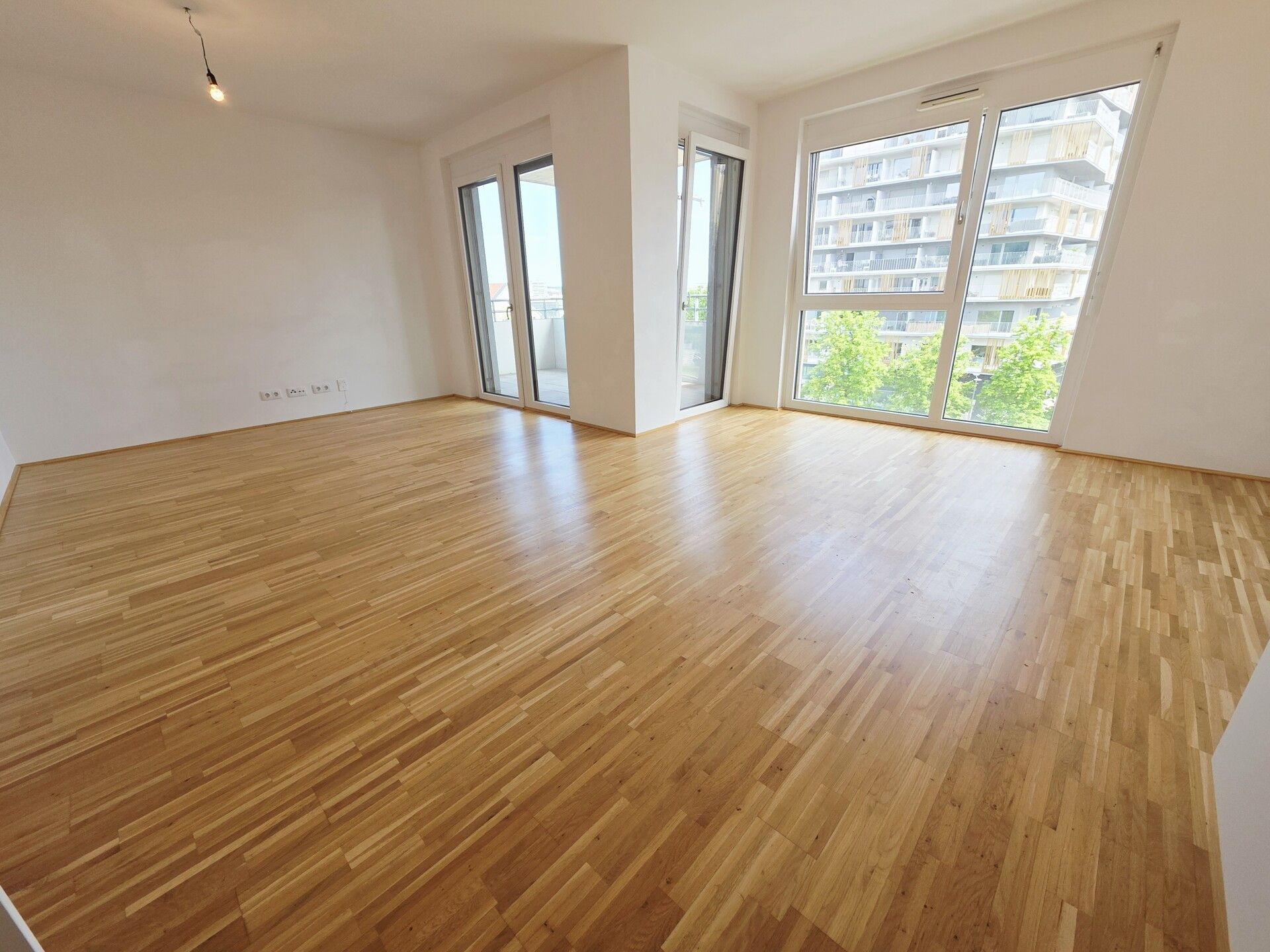 3 ZIMMERWOHNUNG MIT BALKON -1.MONAT MIETFREI - 8020 GRAZ