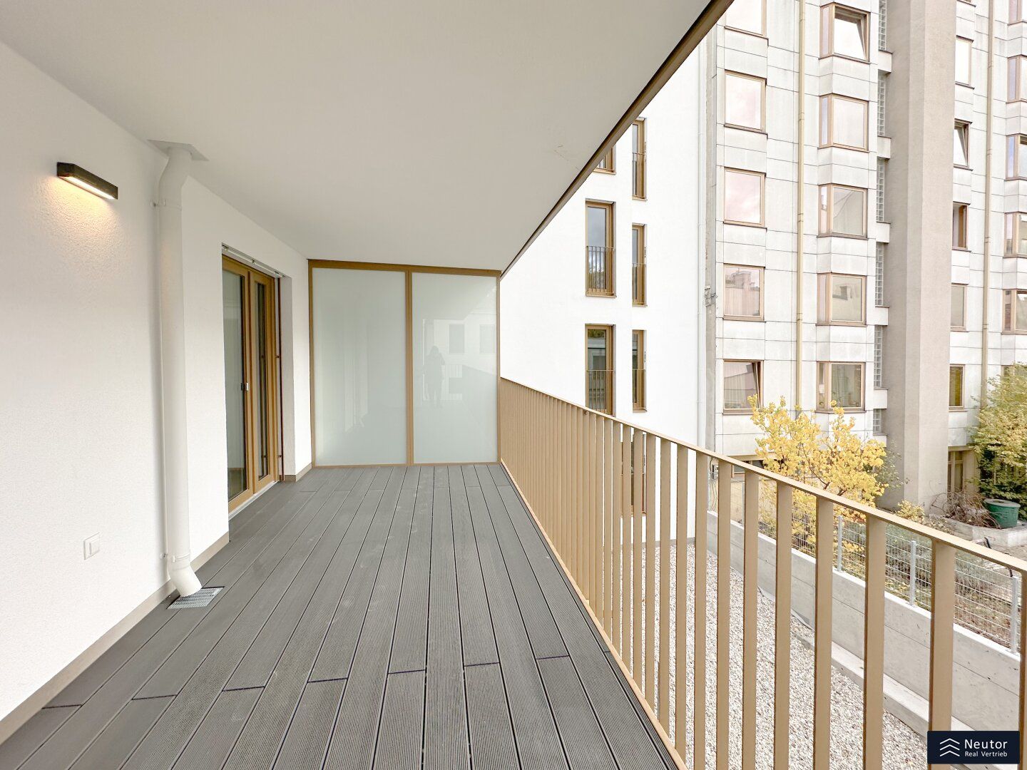 MOLLART LIVING - AB 01.AUGUST 2025 VERFÜGBAR - CHARMANTE 2 ZIMMERWOHNUNG MIT BALKON - WOHNEN AM PULS DER ZEIT MIT AUSGEZEICHNETER U-BAHN ANBINDUNG MITTEN IN MARIAHILF