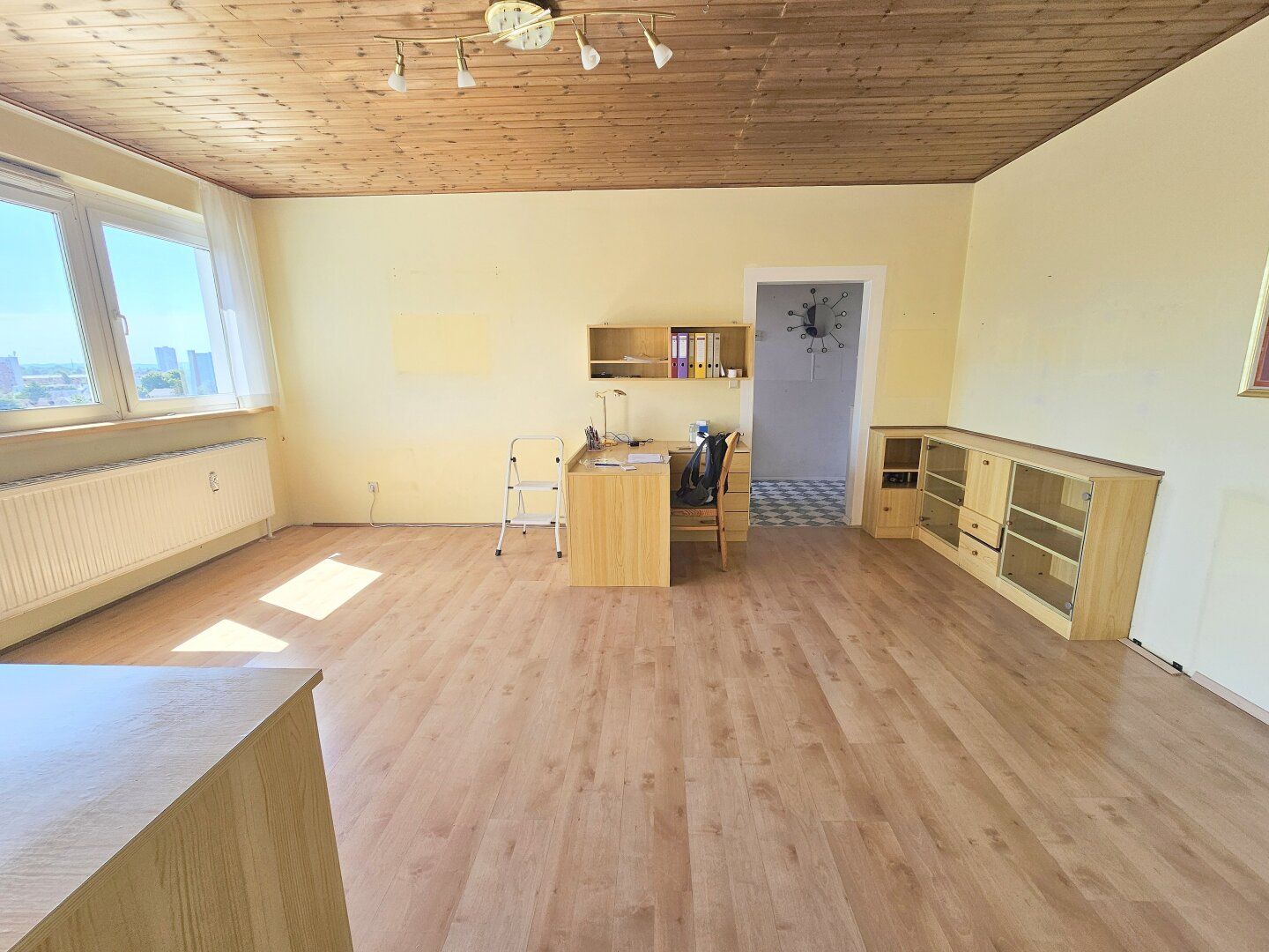 Preiswerte, gut aufgeteilte, sonnendurchflutete Wohnung in Wetzelsdorf sucht neue Besitzer!