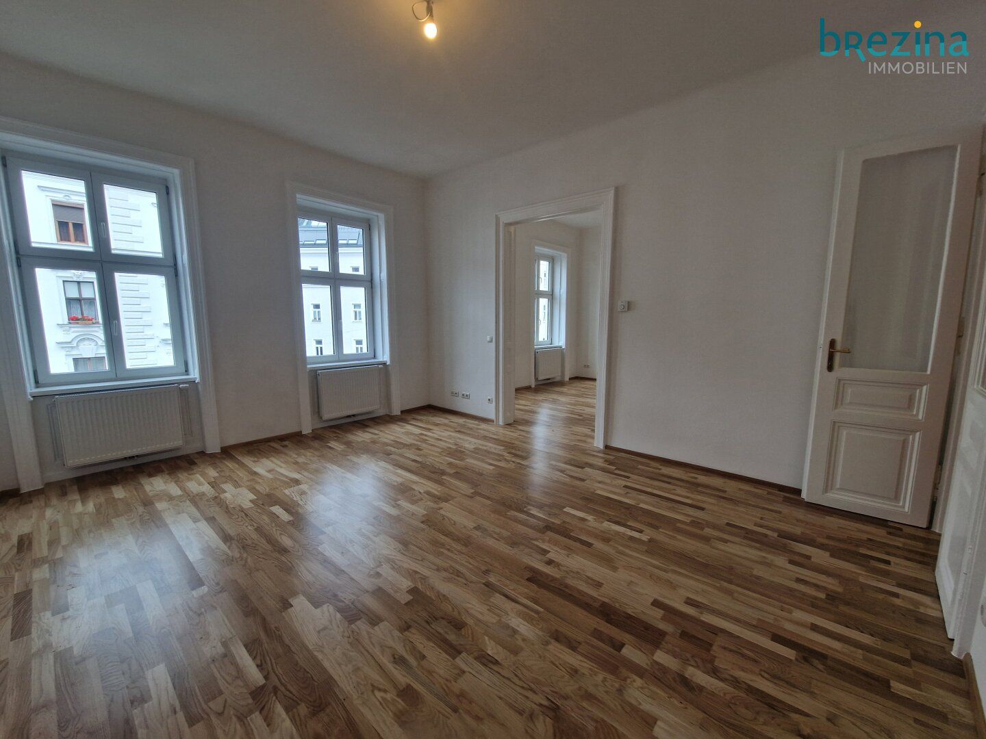 NÄHE U4 FRIEDENSBRÜCK - ERSTBEZUG - 2 ZIMMER ALTBAU WOHNUNG