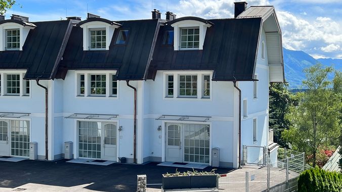 Straßenseitige Hausansicht von Haus 1 und Haus 2