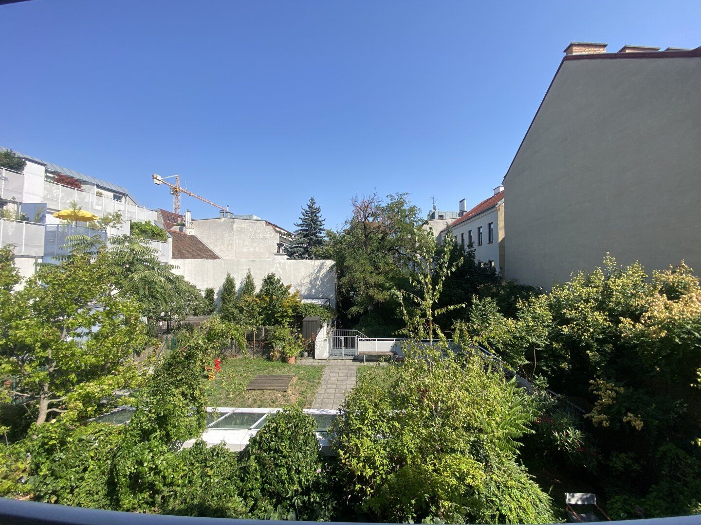 RUHIG GELEGENE 2-ZIMMER WOHNUNG MIT BALKON DIREKT BEIM BRUNNENMARKT 16.BEZIRK!