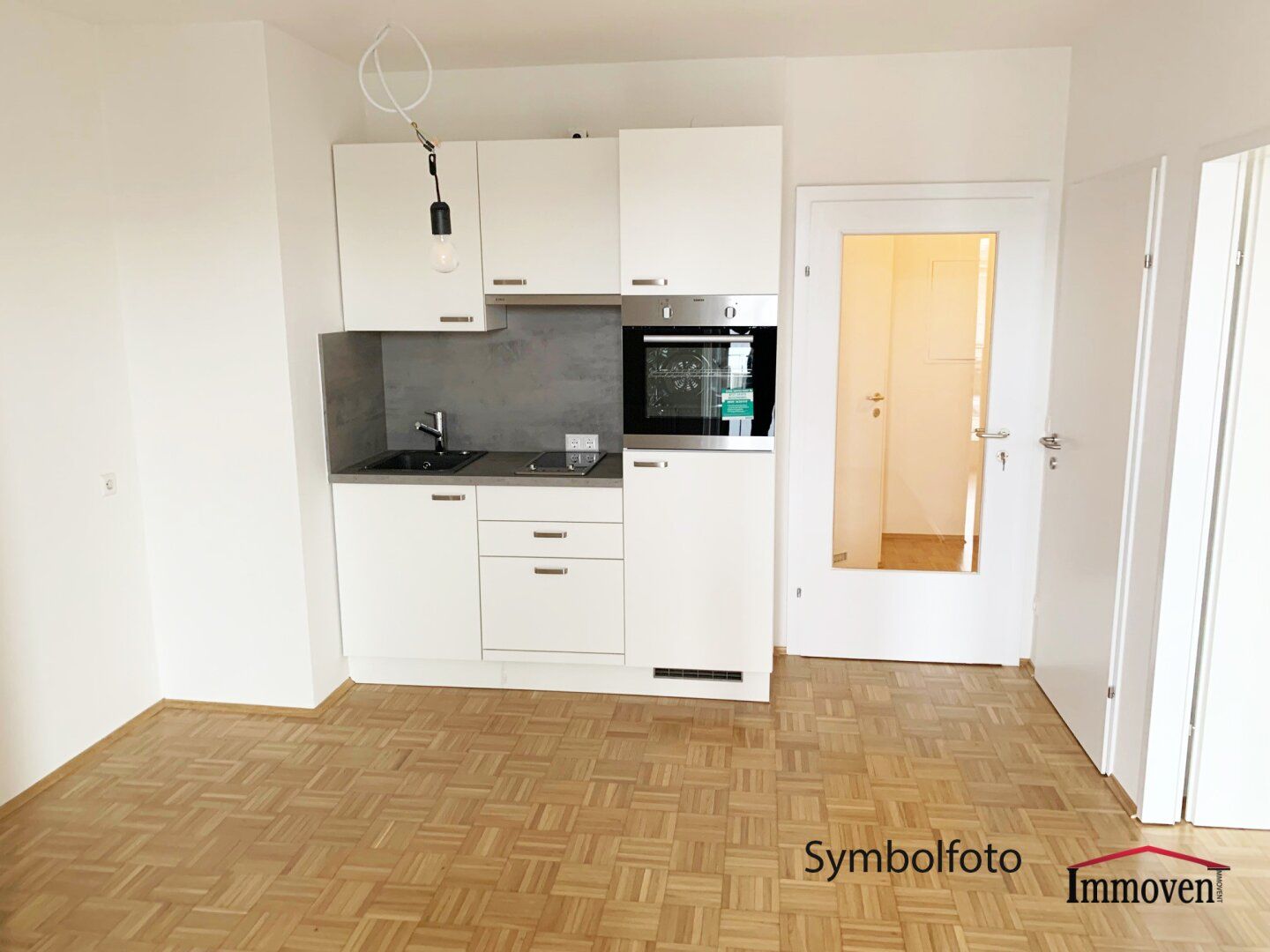 UNBEFRISTET - Generalsanierte 1-Zimmerwohnung mit Balkon Nähe Murpromenade!