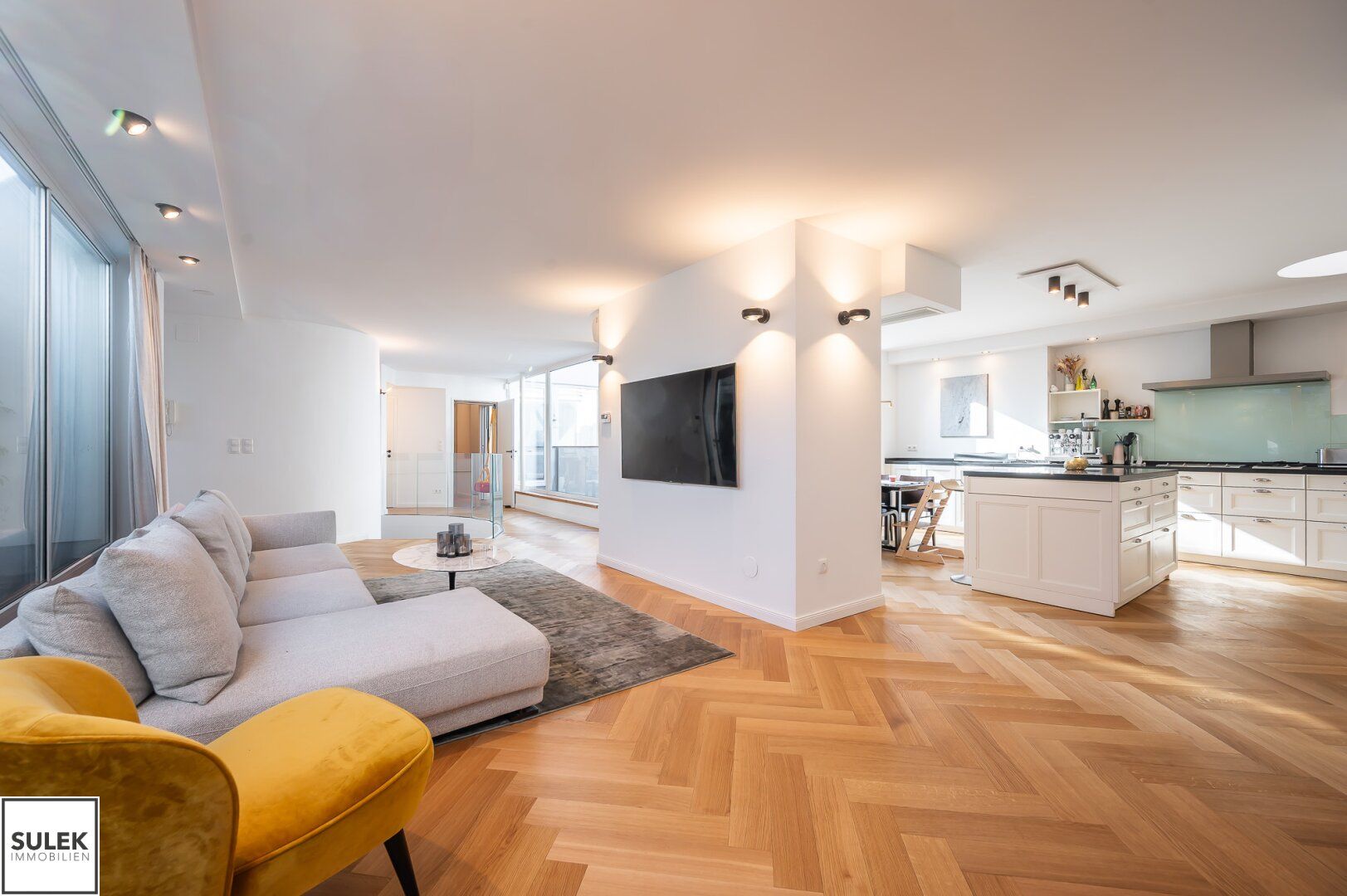 Penthouse mit traumhafter Dachterrasse nahe Naschmarkt & Innenstadt! ***VIDEOTOUR***