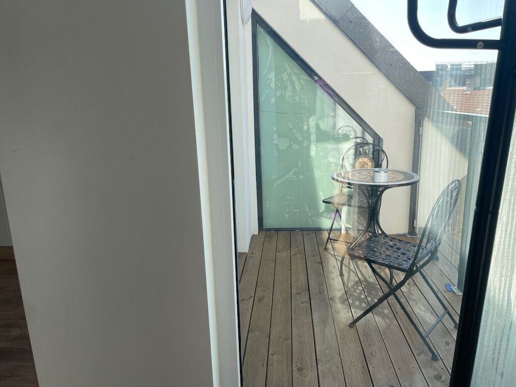 Neubau-Apartment mit Loggia in repräsentativem Gründerzeithaus