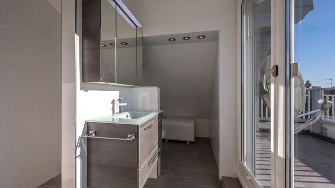 Duschbad mit WC im Dachgeschoß