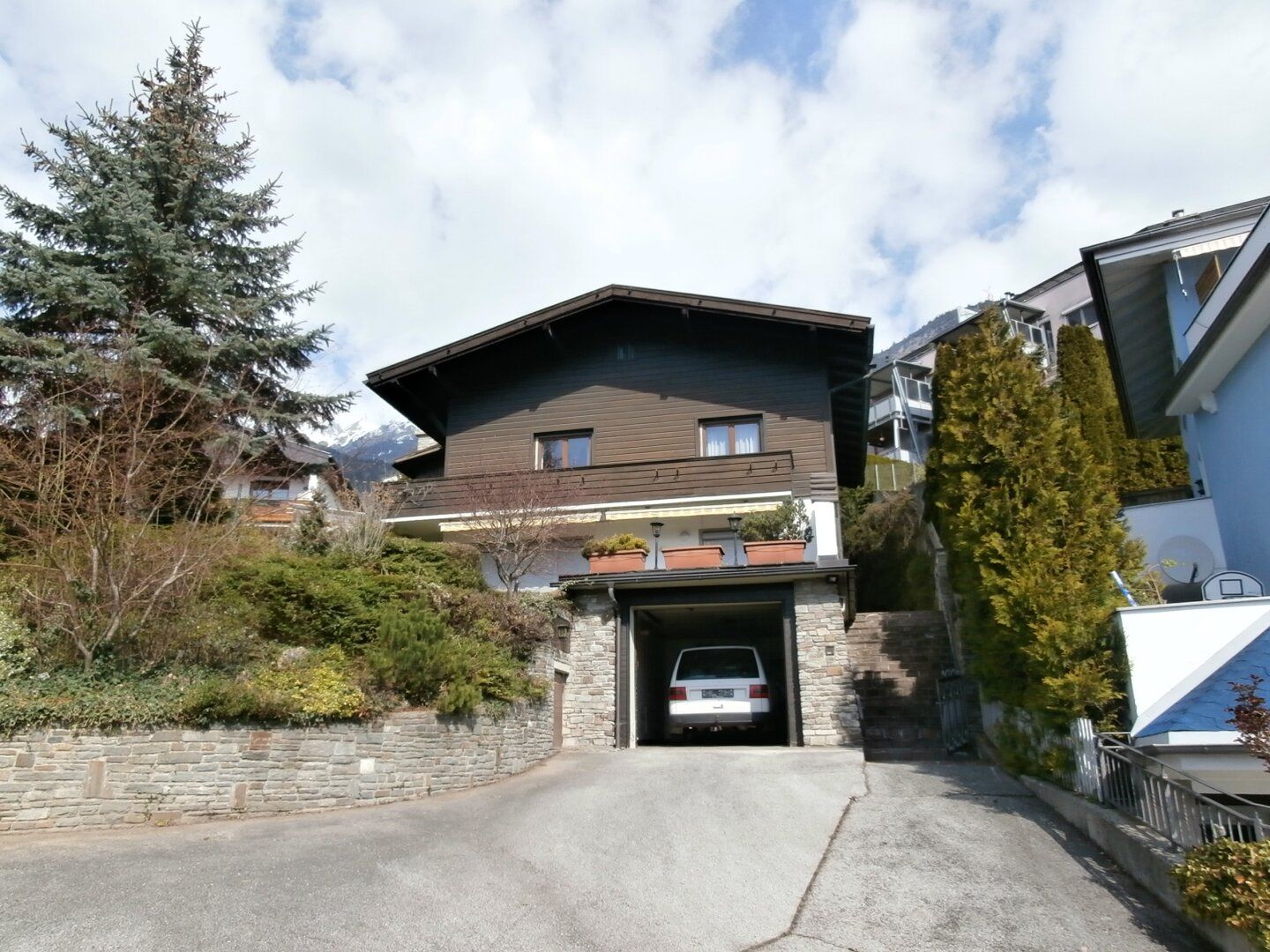 Einfamilienhaus mit großem Grundstück in Thaur