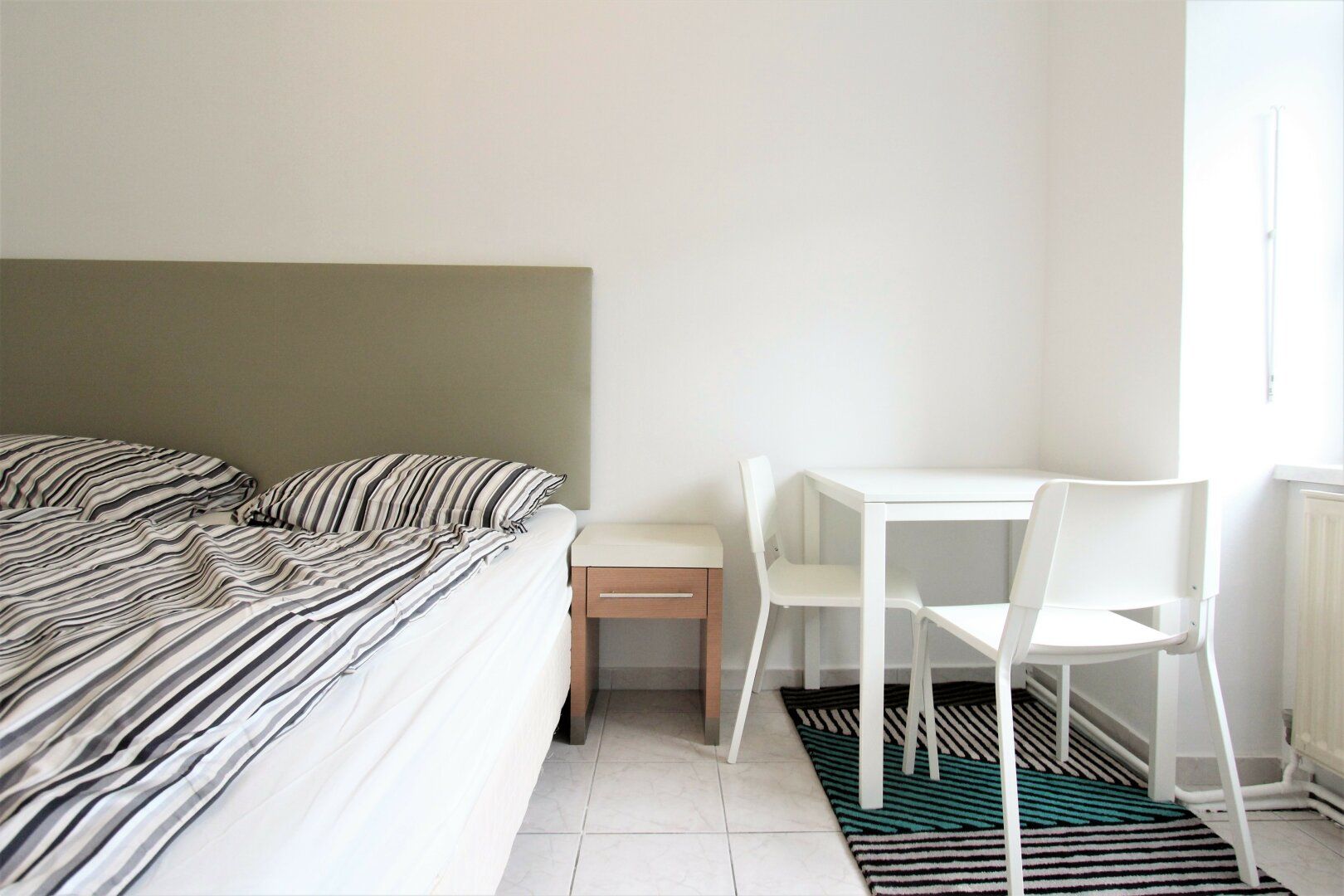 Möblierte, sonnige Wohnung mit TOP öffentlicher Anbindung! Kurzzeitvermietung!