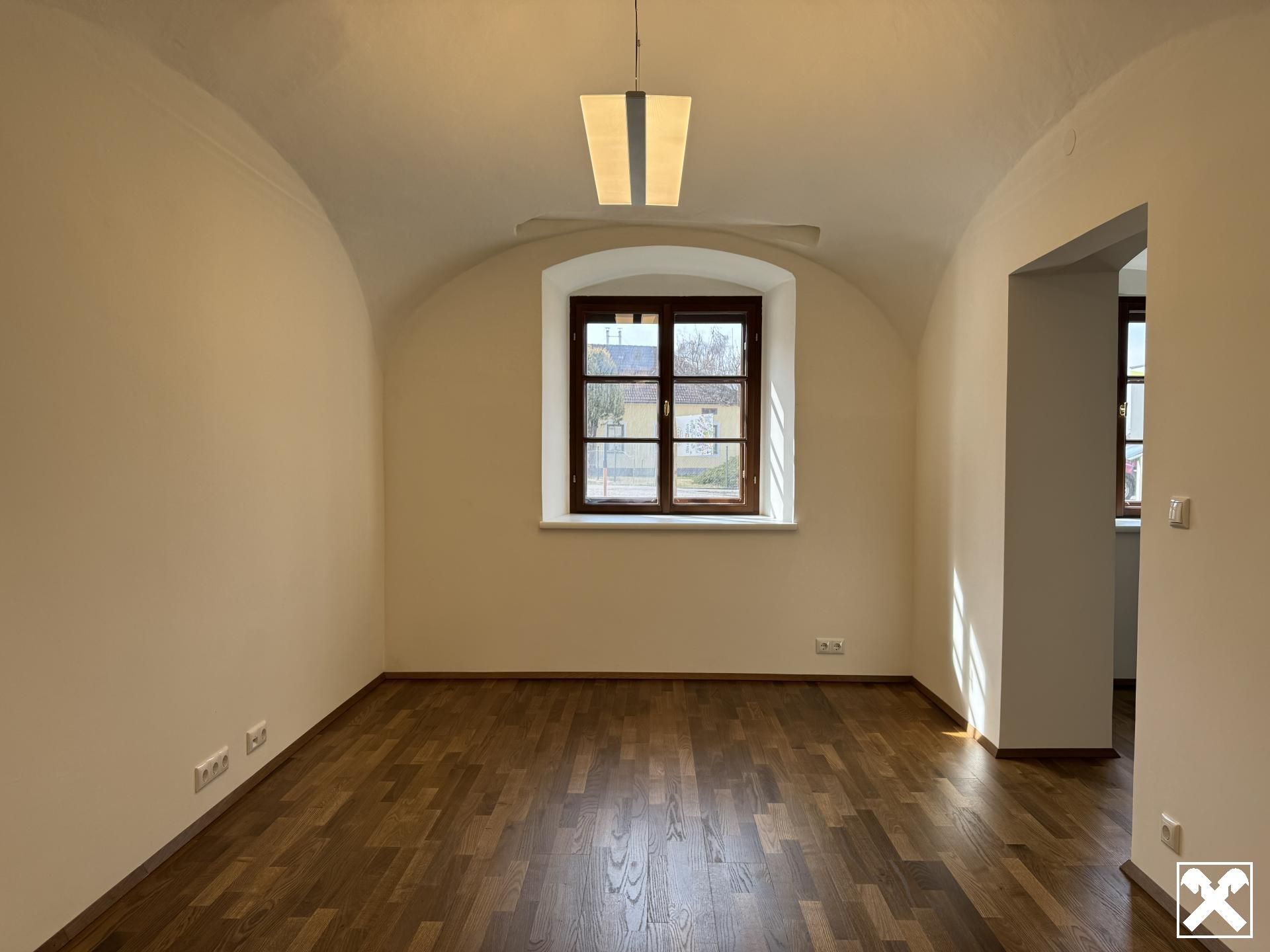 Büro/Praxis - neu saniert - Ansicht 2