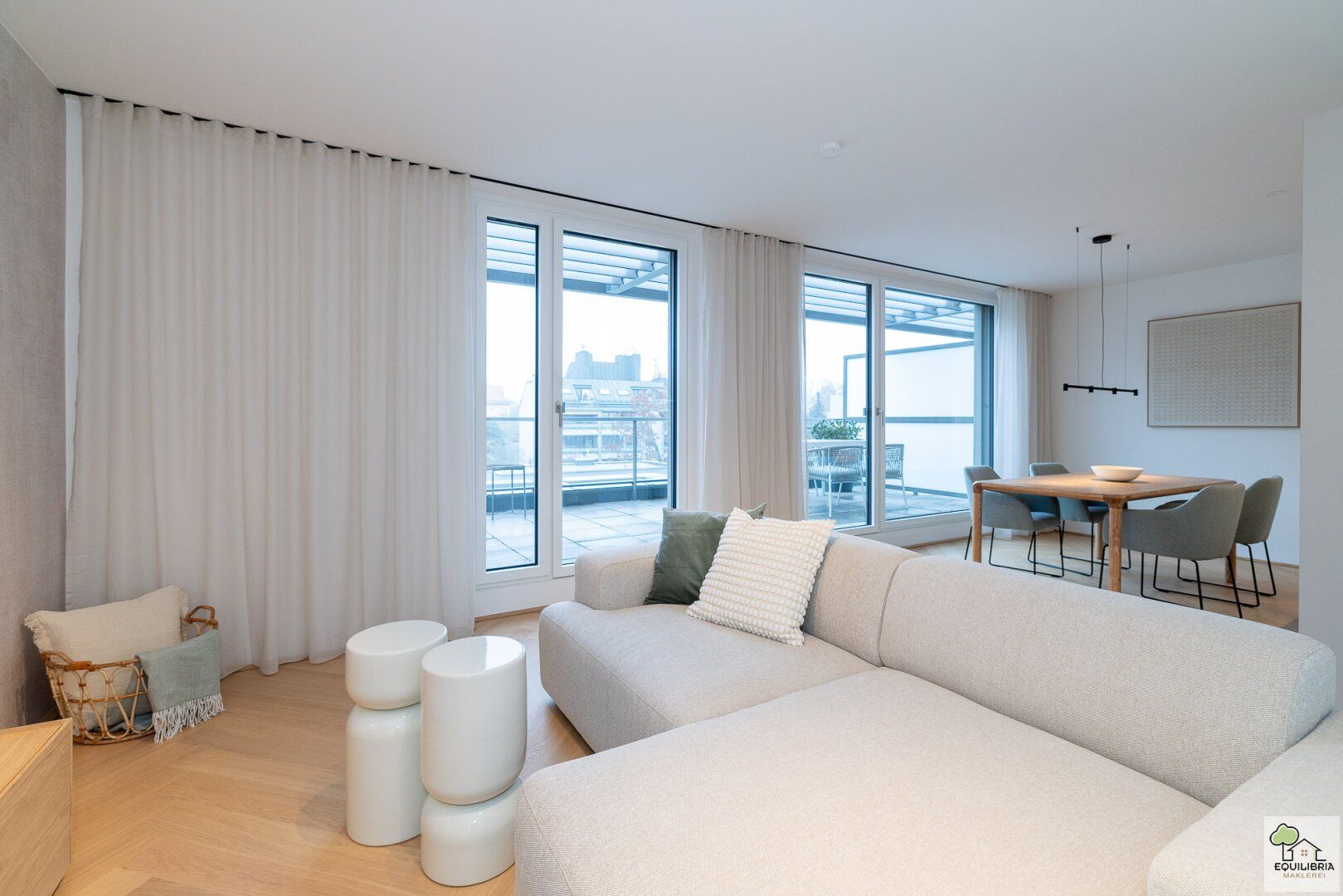 PROVISIONSFREI ! VOLL EINGERICHTET -EINZUGSBEREIT- NEUBAU Ihr neues Zuhause wartet auf Sie!