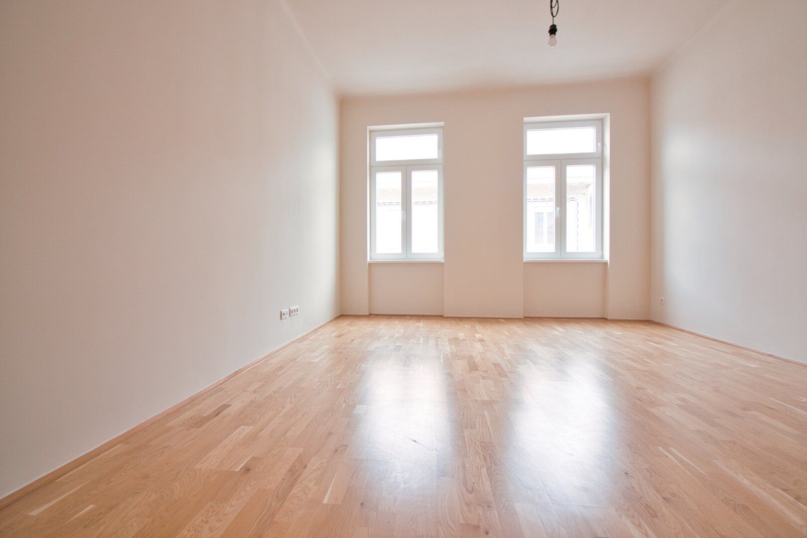 TOP Lage nächst Neubaugasse | Charmante Altbauwohnung | zentral begehbare 3,5 Zimmer