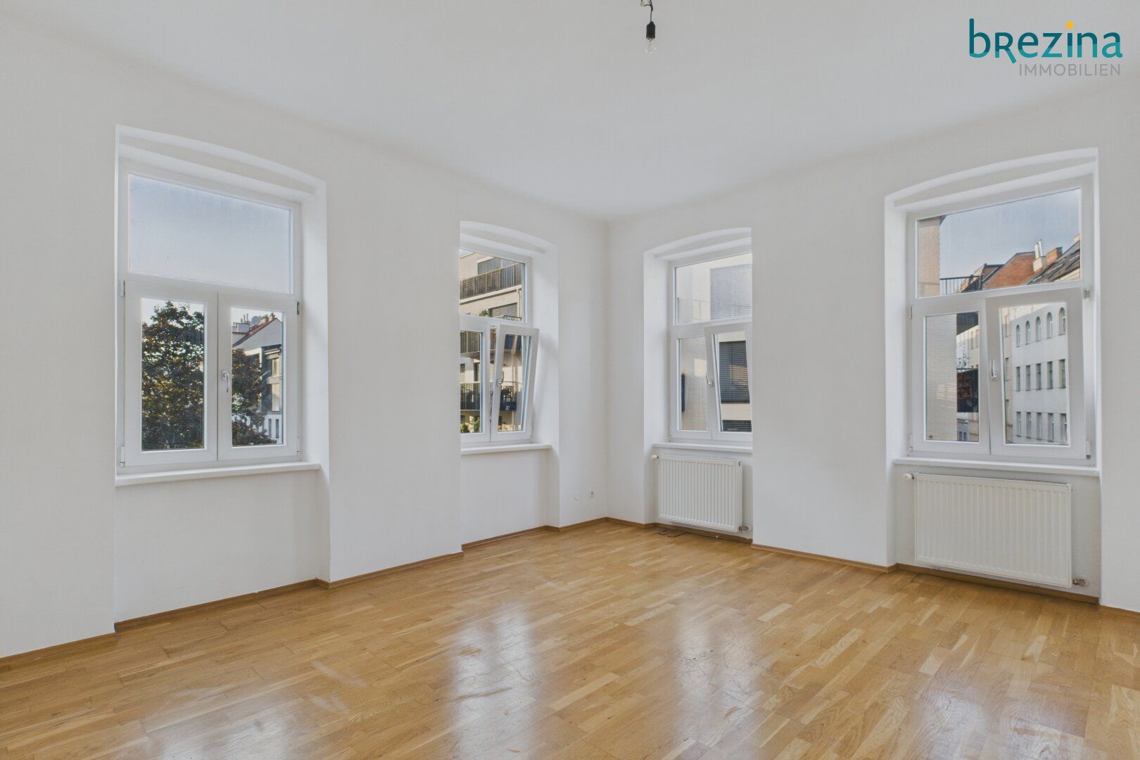 Sonnig, hell, ansprechend - eine Singlewohnung oder Atelierwohnung mit Flair