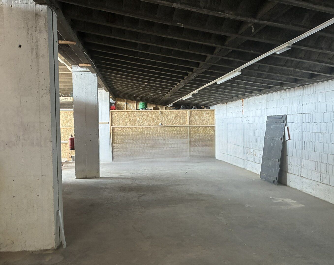 Lagerfläche ab 65 m² bis 270m² in Innsbruck/ Rossau, E-Ladestation, Top Lage, nur € 9,5/ m² zzgl. Mwst. - Ansicht 3