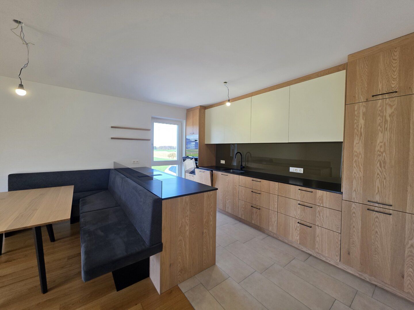 Neuwertige, sonnige 4-Zimmer Whg. mit Terrasse und Eigengarten - Ansicht 4