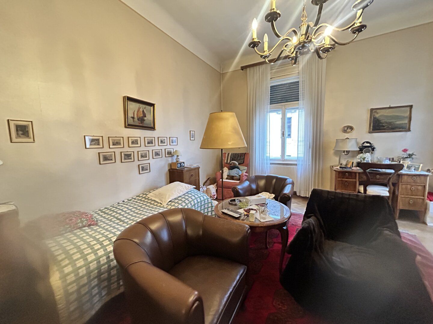 St. Leonhard: 3-Zimmer-Altbau mit Stil - jetzt investieren. Übernahme der Altmieterin! Mieteinnahmen ab sofort!