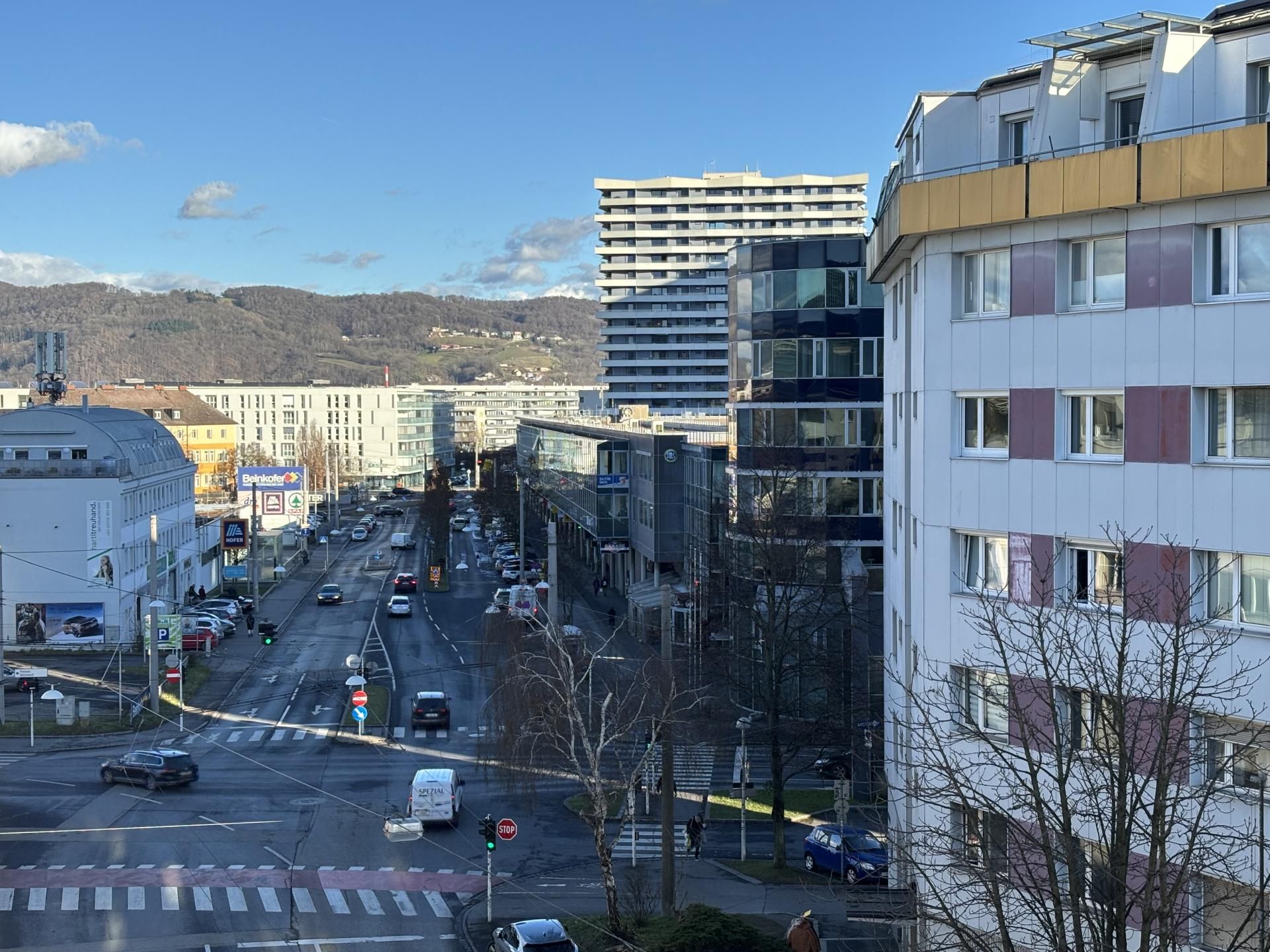 Citywohnung: gepflegt- gut aufgeteilt-verkehrsgünstig