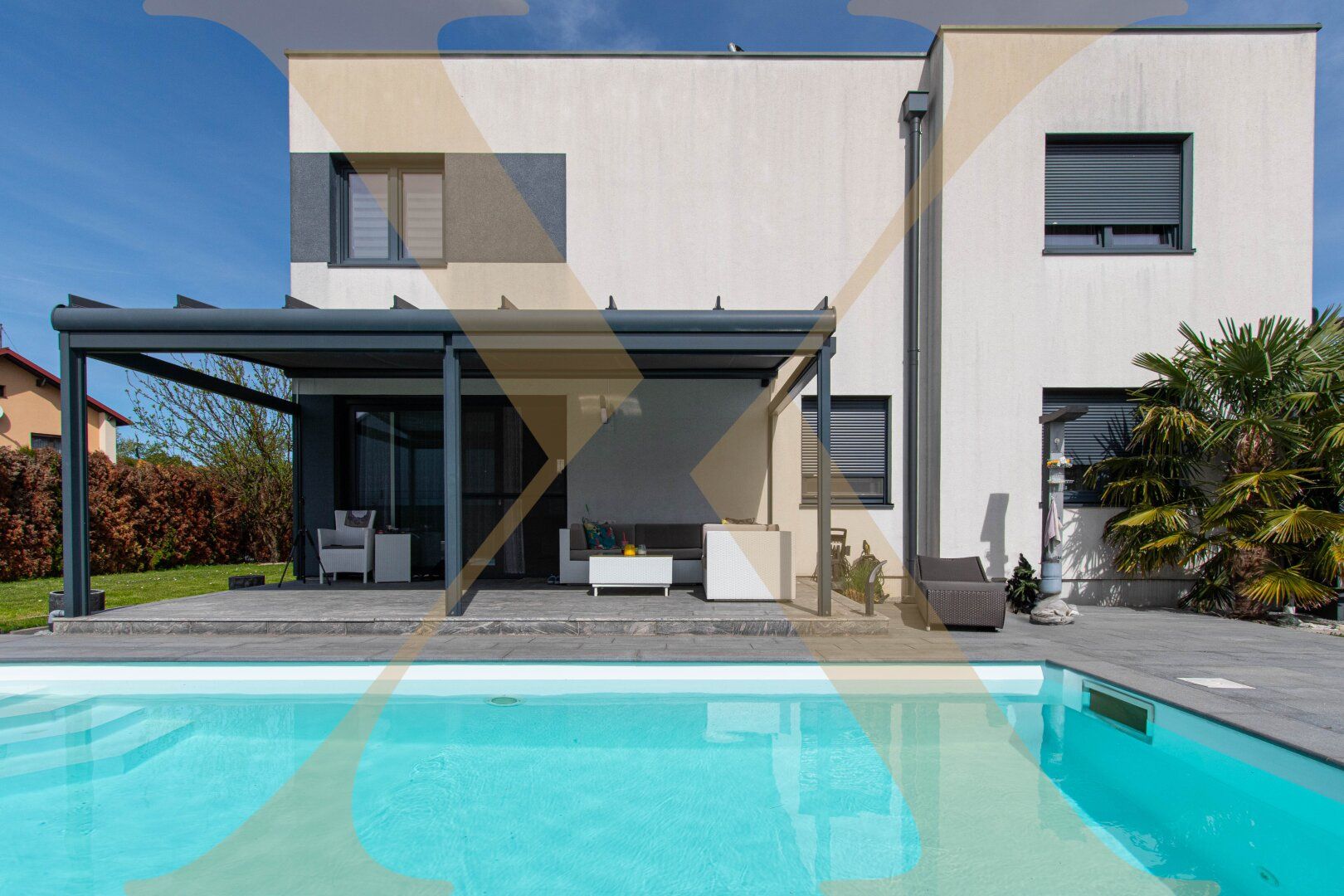 Hochwertiges Einfamilienhaus mit Garage, Pool und gepflegtem Eigengarten in Traun zu verkaufen!