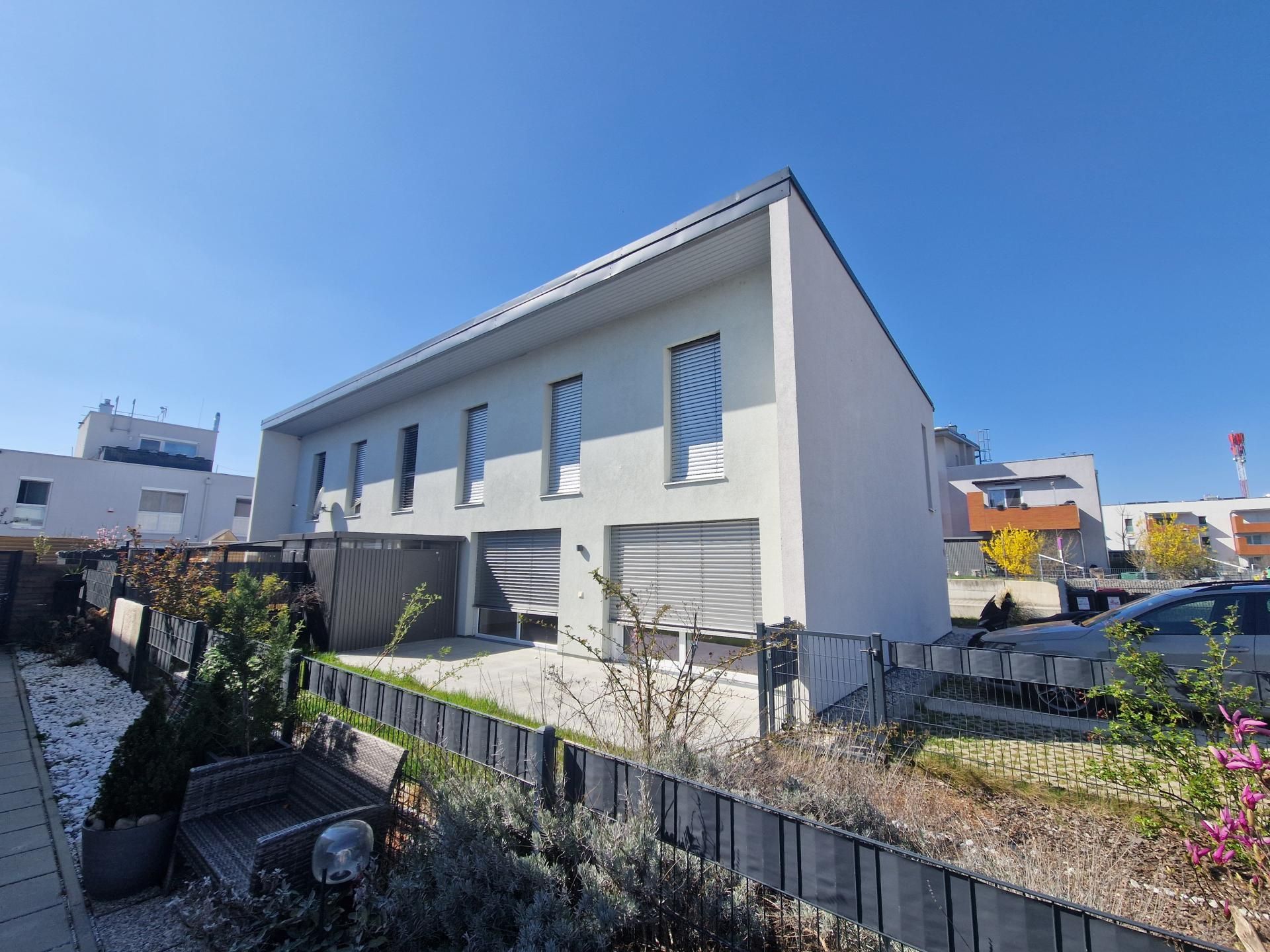 TOLLES WOHNJUWEL IN BESTLAGE VON KÖNIGSTETTEN MIT VIELEN HOCHWERTIGEN AUSSTATTUNGSDETAILS UND HOHER LEBENSQUALITÄT