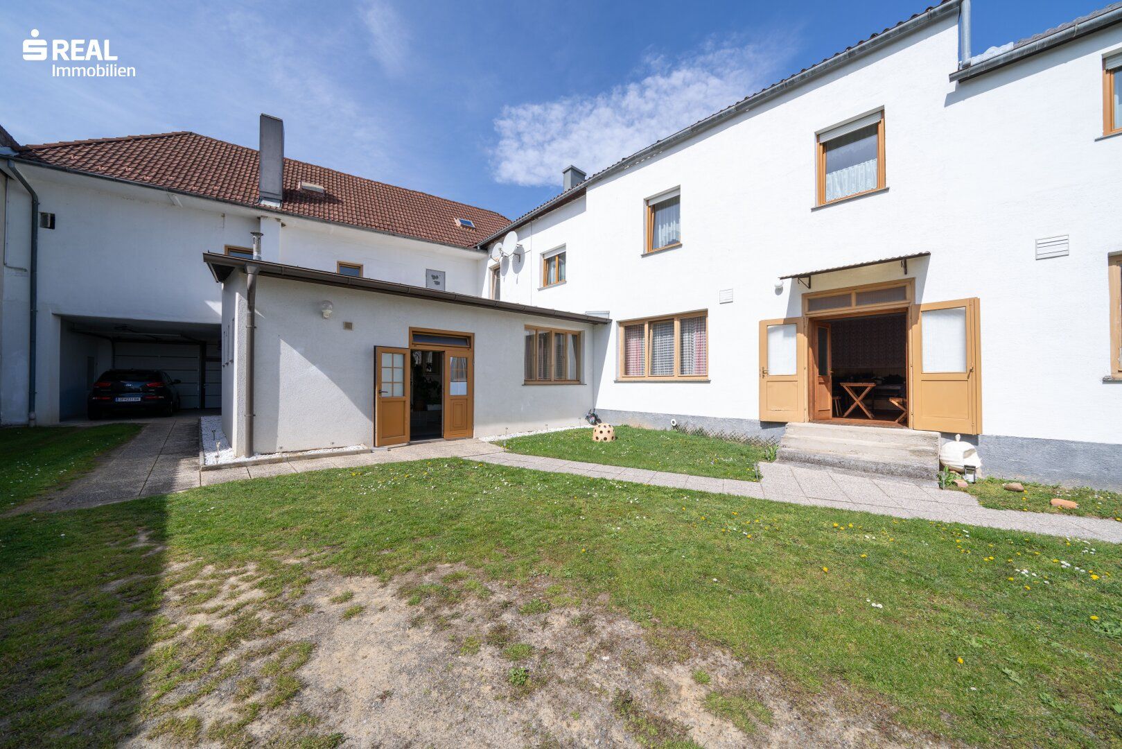 Ehemaliges Gasthaus und beliebter Treffpunkt mit Ferienzimmer und neu adaptierter Wohnung auf 2.302m² Grund zu kaufen!