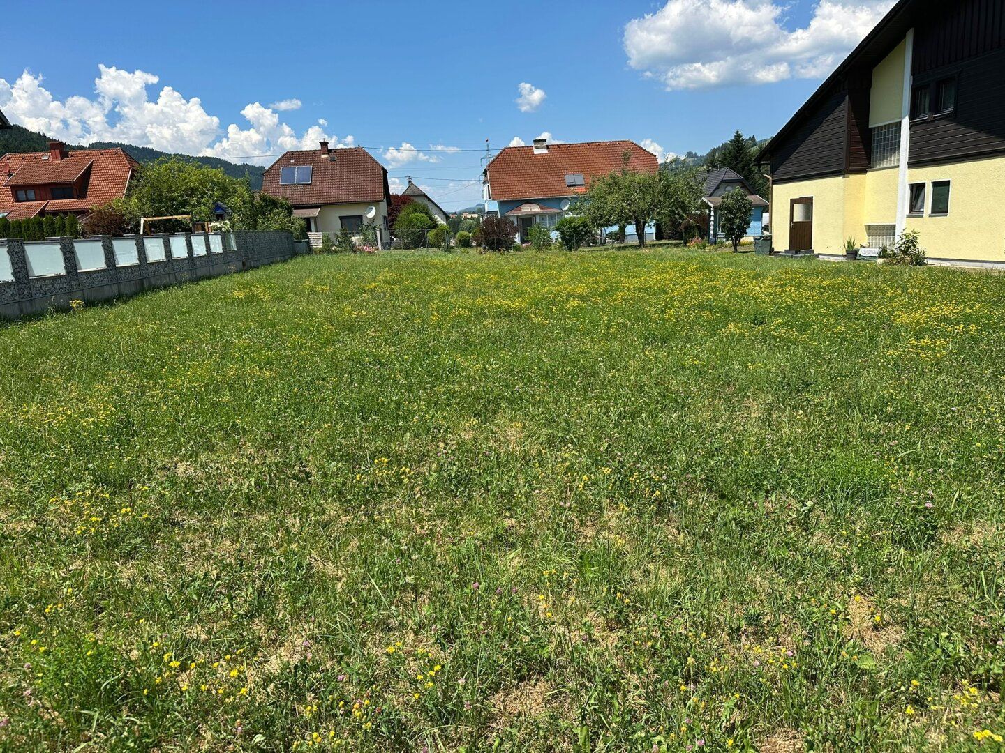 TRAUMHAFTES GRUNDSTÜCK IN RUHIGER LAGE! - Ansicht 2