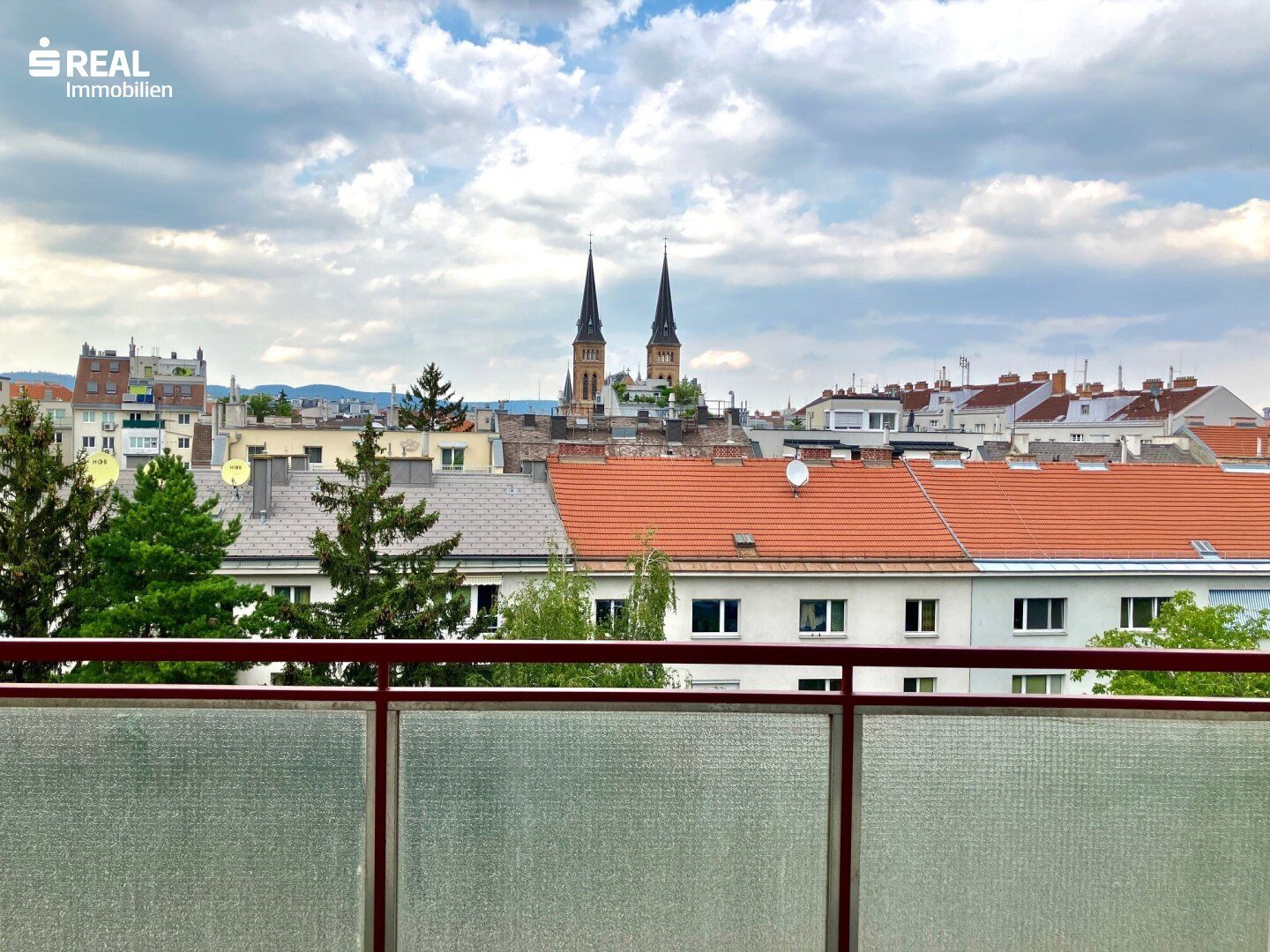 3 Zimmer mit Loggia in den ruhigen Innenhof ausgerichtet
