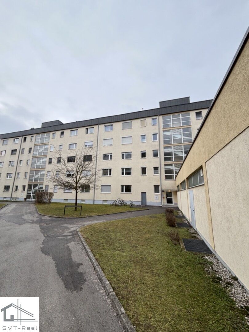 Digitale Angebotsverfahren: Charmante 2-Zimmer-Wohnung mit Loggia und Garage in zentraler Lage