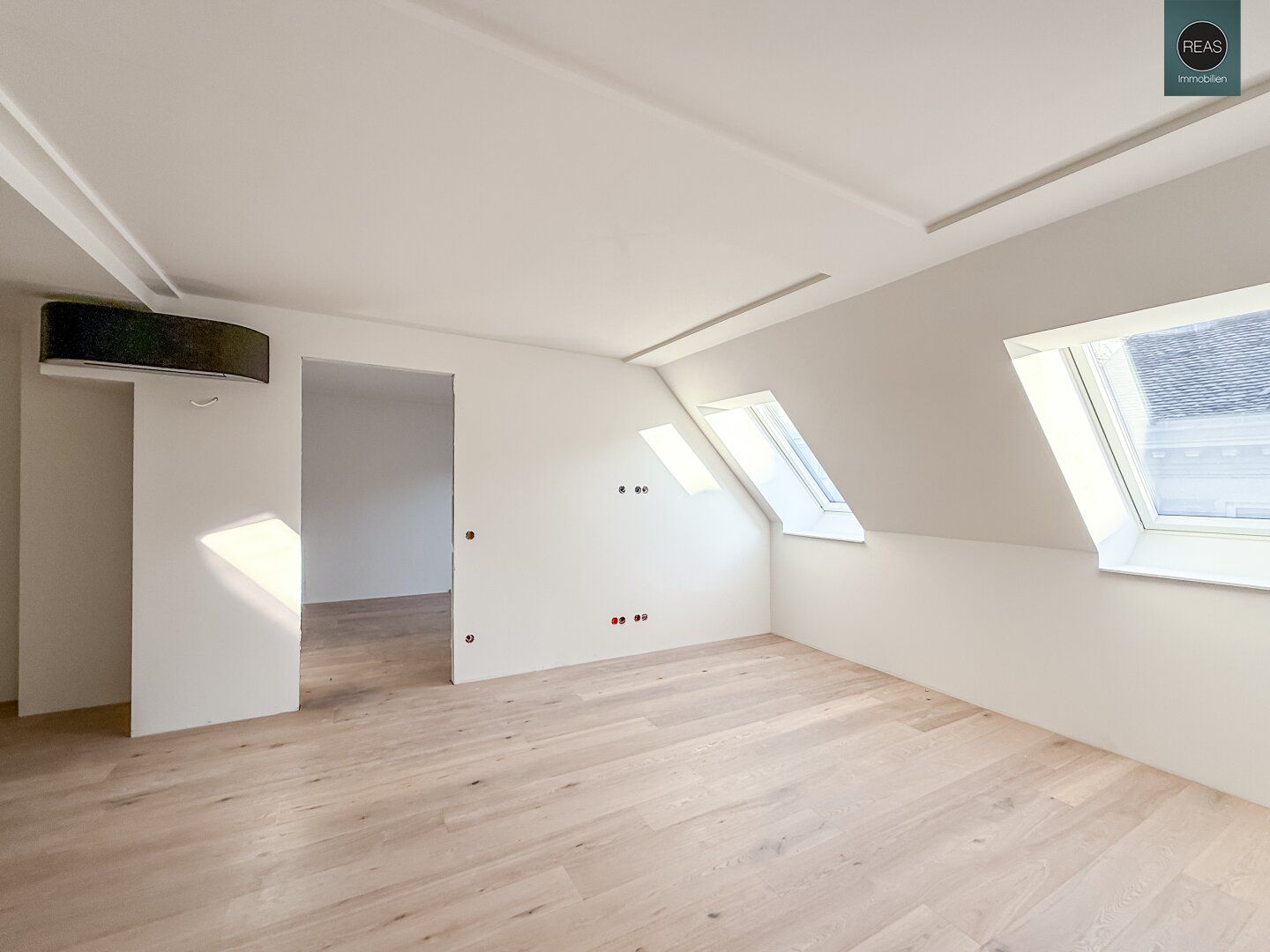 Erstbezug: Top ausgestattetes Dachgeschoss - Apartment (klimatisiert) im trendigen Ottakring!